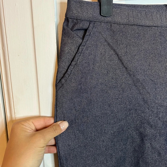 Hue Blue & Gold Pull On Ankle Pants - Picture 6 of 6